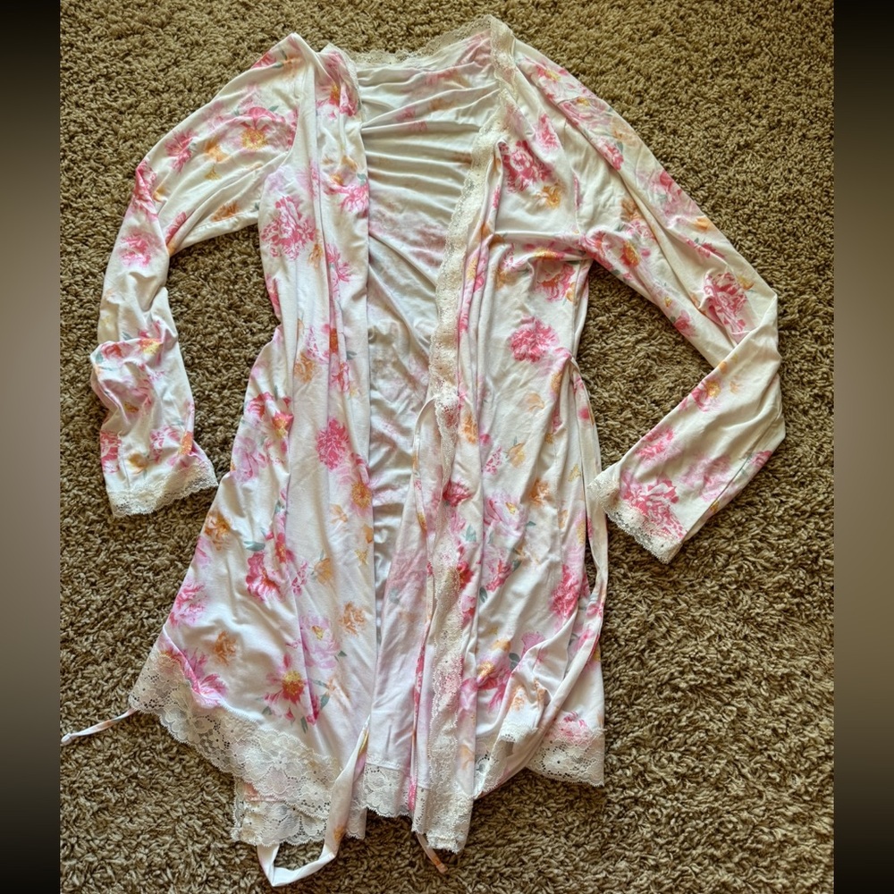 Womens medium large Victoria secret flower robe